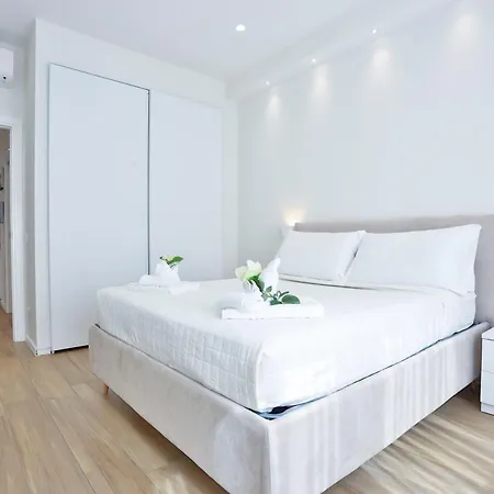 Guesthost - Style Vomero House & Apartmán *