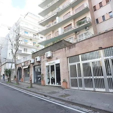 Guesthost - Style Vomero House & * Neapol