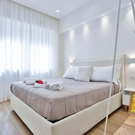 Guesthost - Style Vomero House & Apartmán