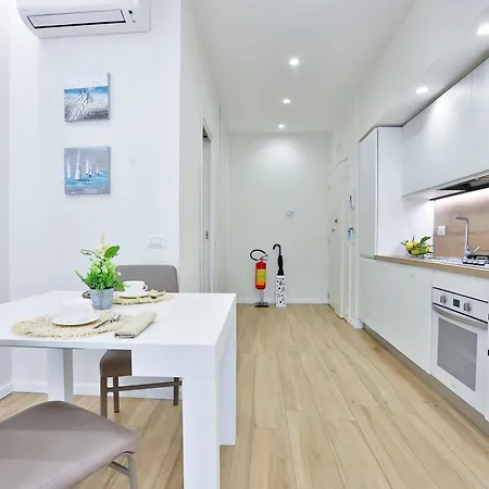 Guesthost - Style Vomero House & *